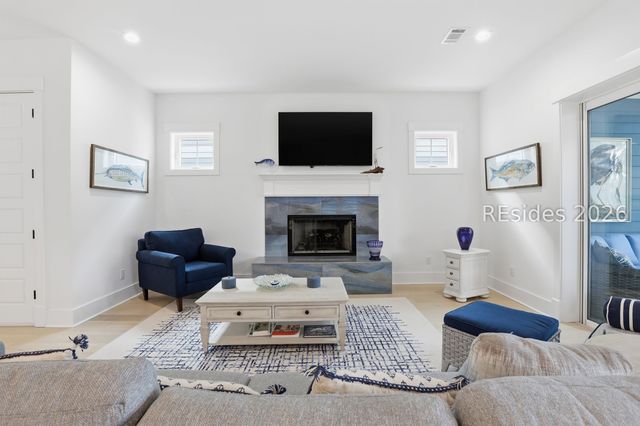 74 Lavender Cir, Hilton Head Island, SC 29926