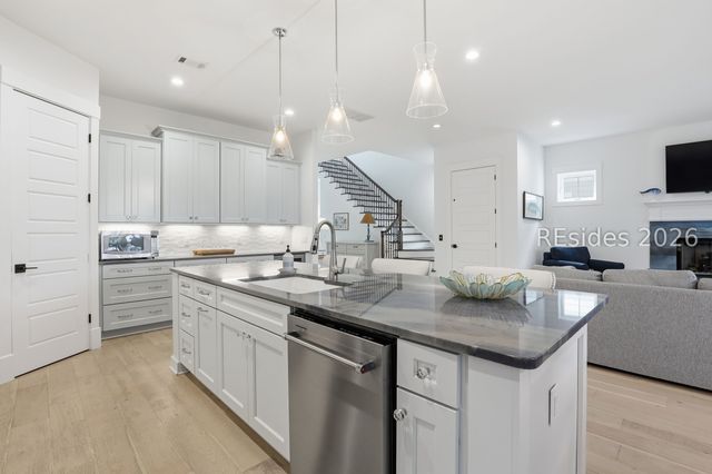 74 Lavender Cir, Hilton Head Island, SC 29926