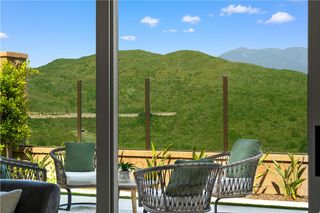 122 Mossvine, Irvine, CA 92618