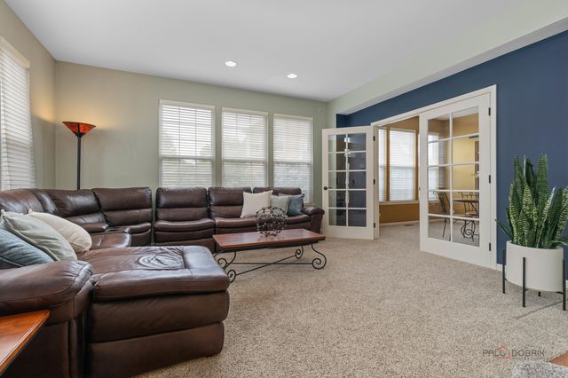 332 colonial Drive, Vernon Hills, IL 60061