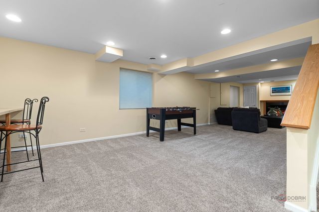 332 colonial Drive, Vernon Hills, IL 60061