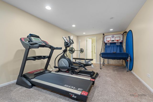 332 colonial Drive, Vernon Hills, IL 60061