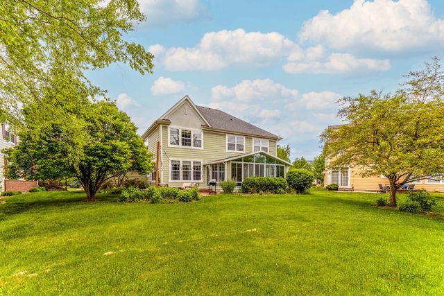 332 colonial Drive, Vernon Hills, IL 60061