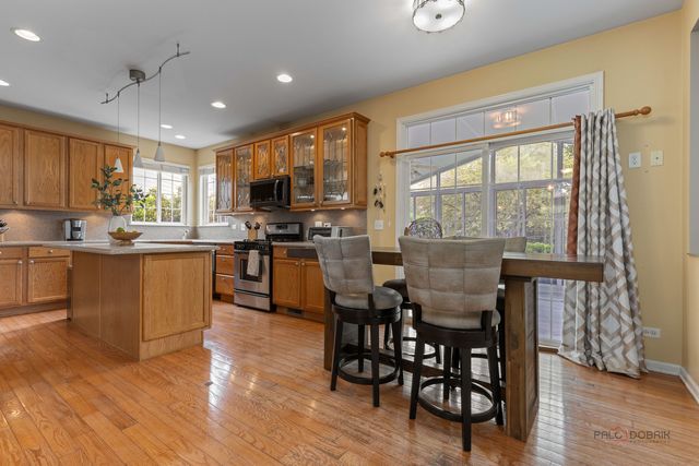 332 colonial Drive, Vernon Hills, IL 60061