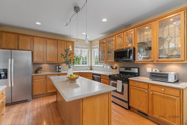 332 colonial Drive, Vernon Hills, IL 60061