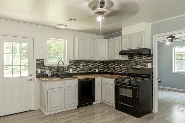 124 W Brule Street, Purcell, OK 73080