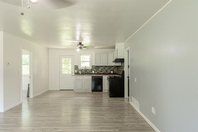 124 W Brule Street, Purcell, OK 73080