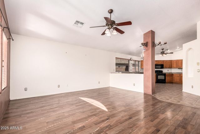 4209 W WAHALLA Lane, Glendale, AZ 85308