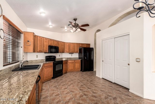 4209 W WAHALLA Lane, Glendale, AZ 85308