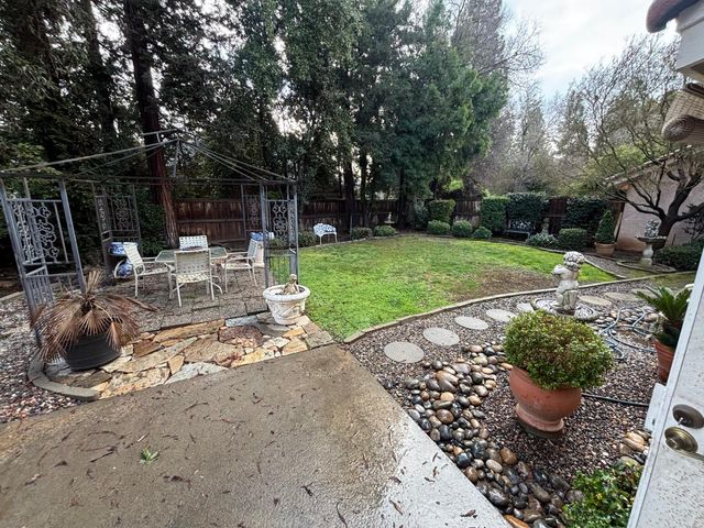 9066 N Red Lion Drive, Fresno, CA 93720