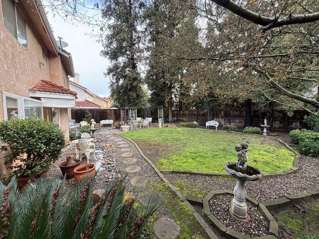 9066 N Red Lion Drive, Fresno, CA 93720