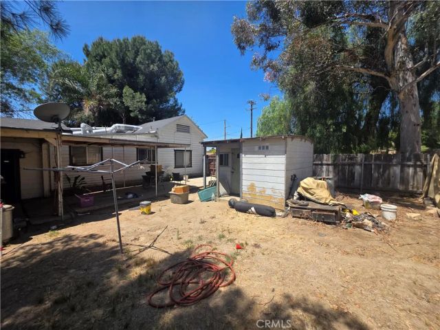 2881 N Golden, San Bernardino, CA 92404