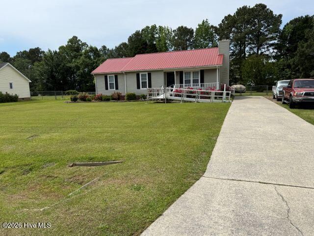 633 Fox Chase Lane, Winterville, NC 28590