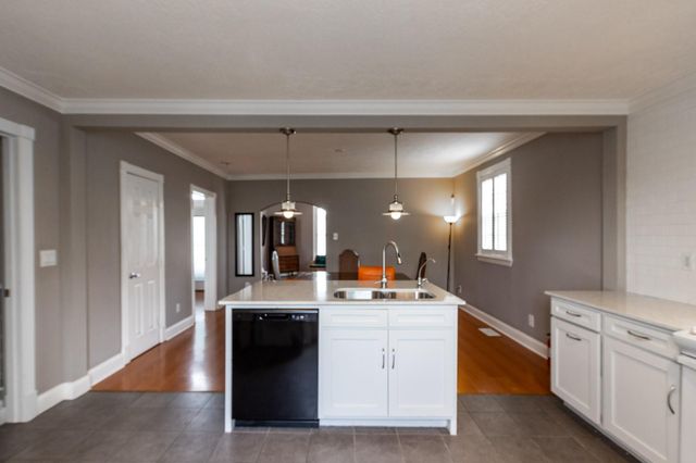 1114 12th Street, Galveston, TX 77550