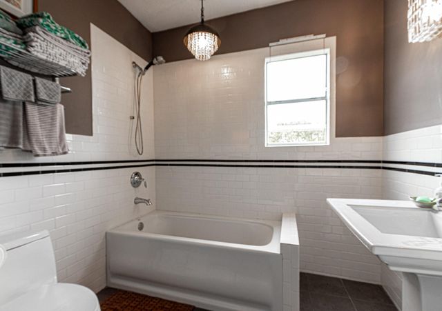 1114 12th Street, Galveston, TX 77550