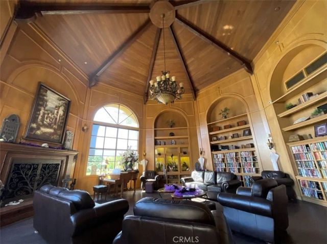 6376 W Oak Tree Avenue, Banning, CA 92220