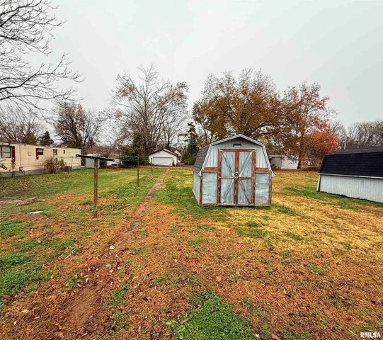 504 W SOUTH Street, Harrisburg, IL 62946