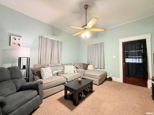 504 W SOUTH Street, Harrisburg, IL 62946