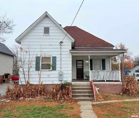 504 W SOUTH Street, Harrisburg, IL 62946
