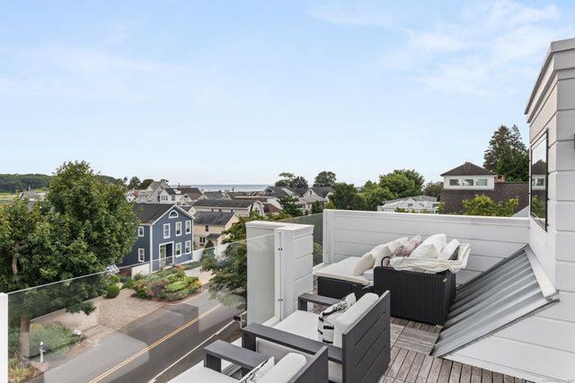 200 Hillspoint Road, Westport, CT 06880