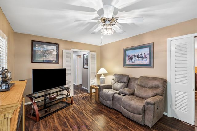 601 Line Drive, Gainesville, TX 76240