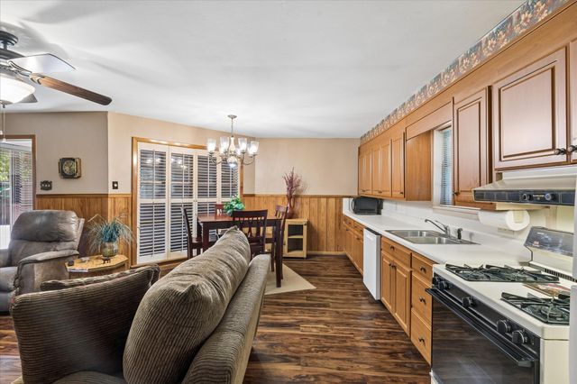 601 Line Drive, Gainesville, TX 76240