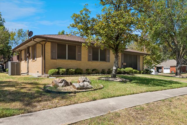 601 Line Drive, Gainesville, TX 76240