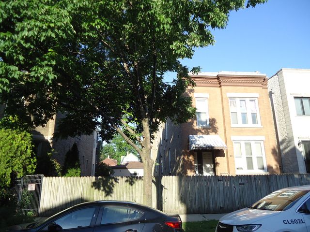 821-23 N Fairfield Avenue, Chicago, IL 60622