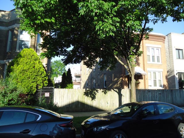 821-23 N Fairfield Avenue, Chicago, IL 60622