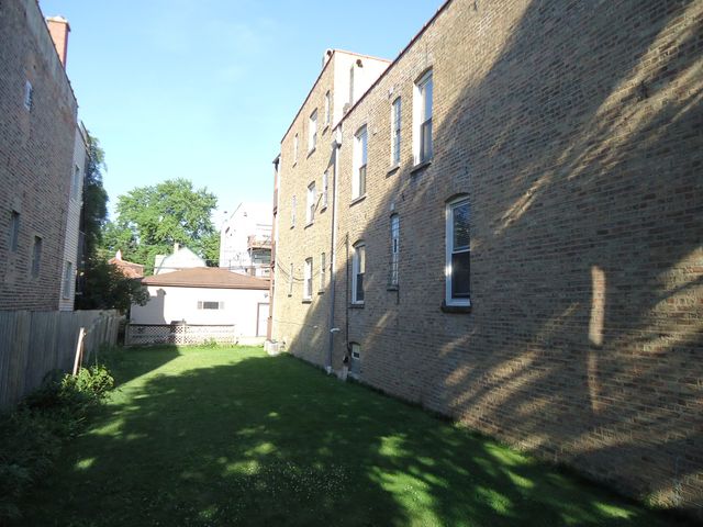 821-23 N Fairfield Avenue, Chicago, IL 60622