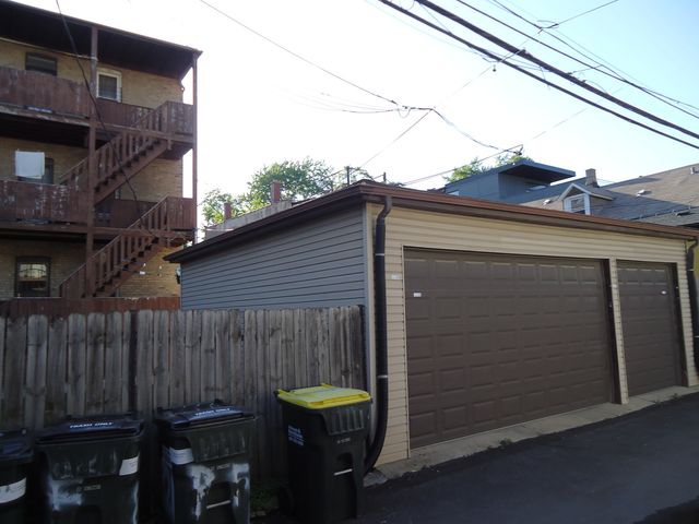 821-23 N Fairfield Avenue, Chicago, IL 60622