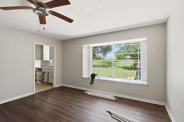 6614 Indian Lake Drive, Houston, TX 77489