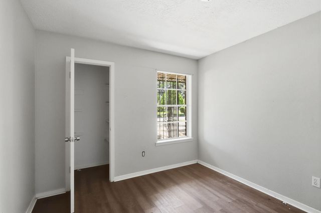 6614 Indian Lake Drive, Houston, TX 77489