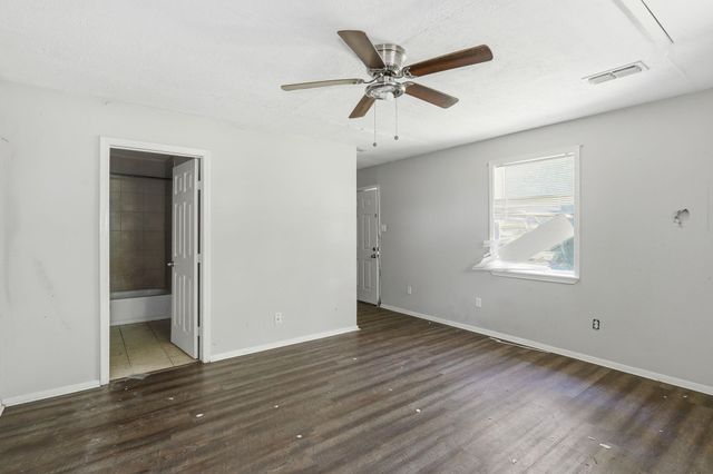 6614 Indian Lake Drive, Houston, TX 77489