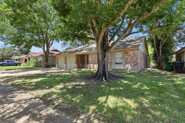 6614 Indian Lake Drive, Houston, TX 77489