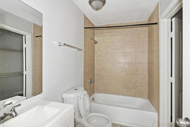 6614 Indian Lake Drive, Houston, TX 77489