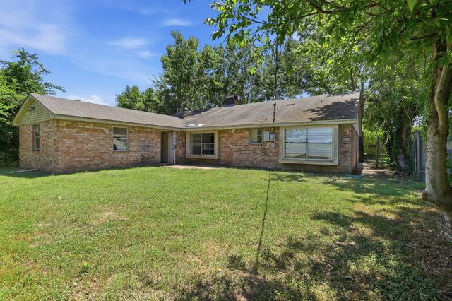 6614 Indian Lake Drive, Houston, TX 77489