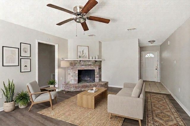 6614 Indian Lake Drive, Houston, TX 77489