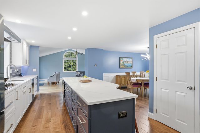 62 Shepherd Road, Manchester, NH 03104