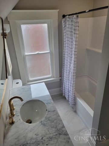 26 Chestnut Avenue, Wyoming, OH 45215