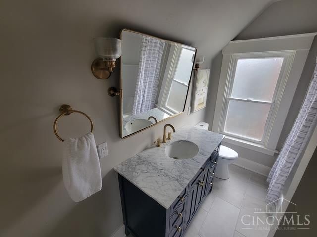 26 Chestnut Avenue, Wyoming, OH 45215