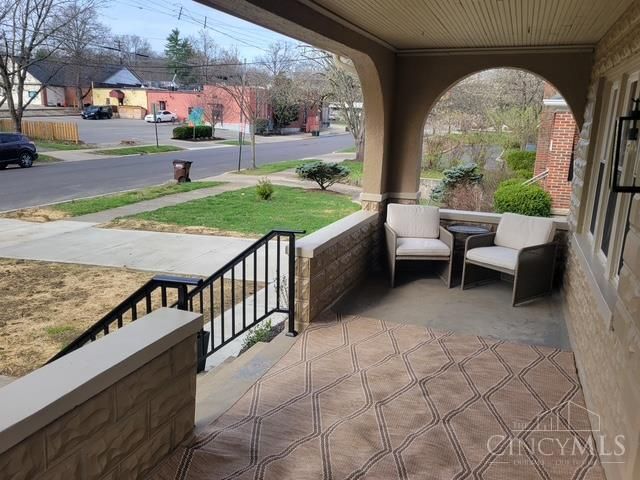 26 Chestnut Avenue, Wyoming, OH 45215