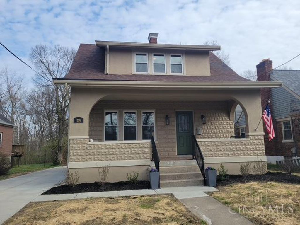 26 Chestnut Avenue, Wyoming, OH 45215