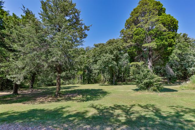671 County Road 163, Gainesville, TX 76240