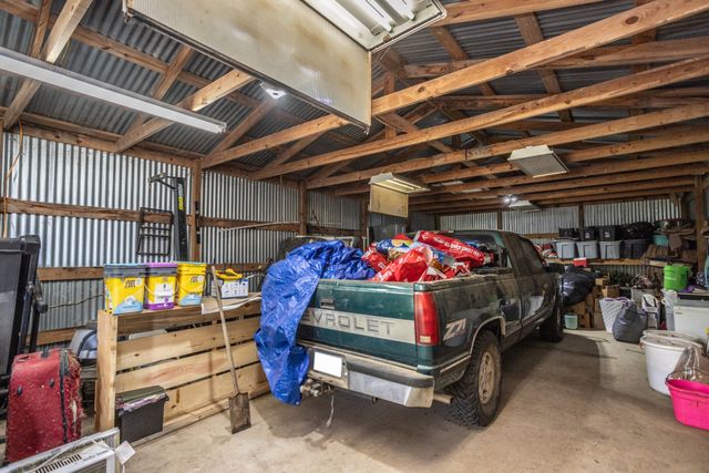 671 County Road 163, Gainesville, TX 76240