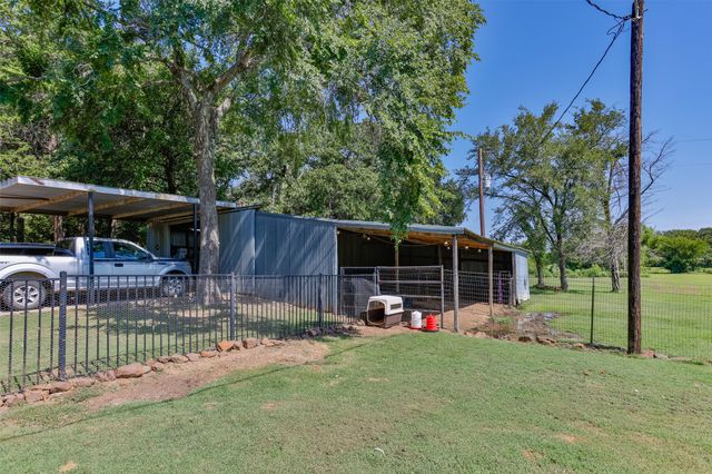 671 County Road 163, Gainesville, TX 76240