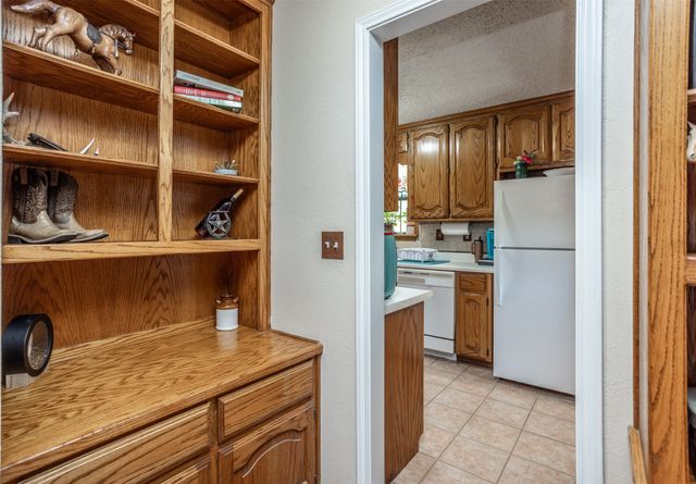 671 County Road 163, Gainesville, TX 76240