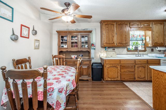 671 County Road 163, Gainesville, TX 76240