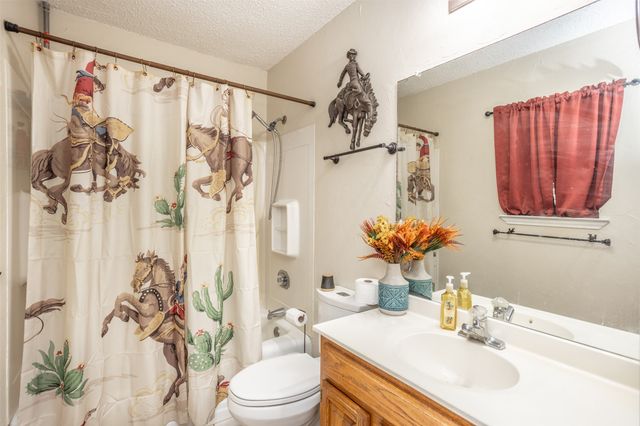 671 County Road 163, Gainesville, TX 76240