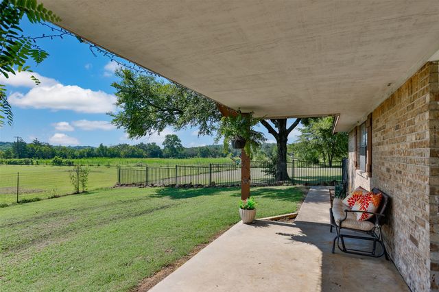 671 County Road 163, Gainesville, TX 76240